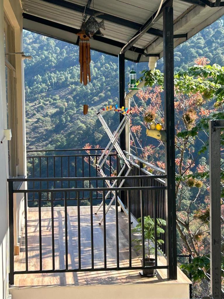 Idyllic Private Cottage W/King Bed + Mountain View Kasauli Exterior foto